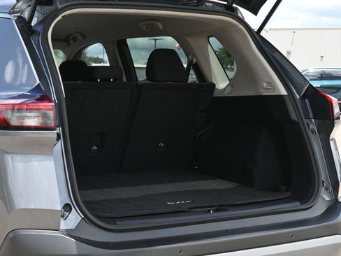 Used 2023 Nissan Rogue SV AWD/4WD image 21