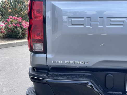 Used 2024 Chevrolet Colorado W/T RWD image 10