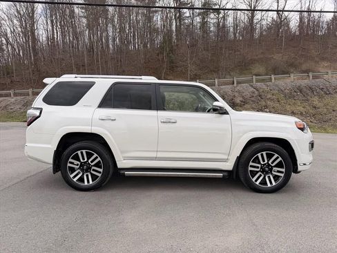 Used 2023 Toyota 4Runner Limited image 11