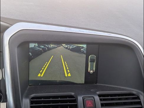 Used 2015 Volvo XC60 T5 FWD image 12