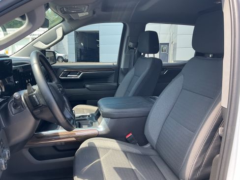 Certified 2024 Chevrolet Silverado 1500 LT Trail Boss AWD/4WD image 8