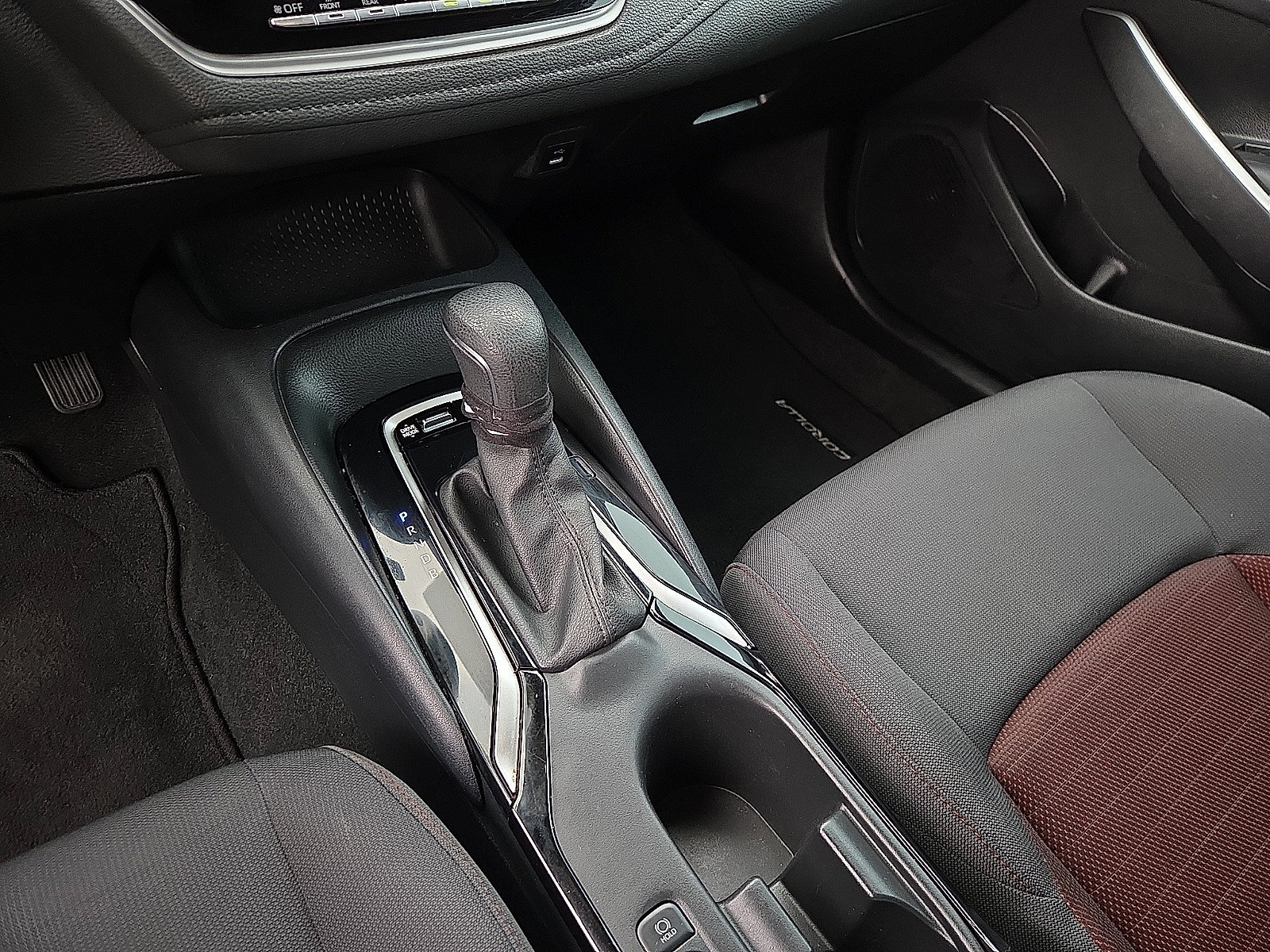 Used 2024 Toyota Corolla SE FWD image 25