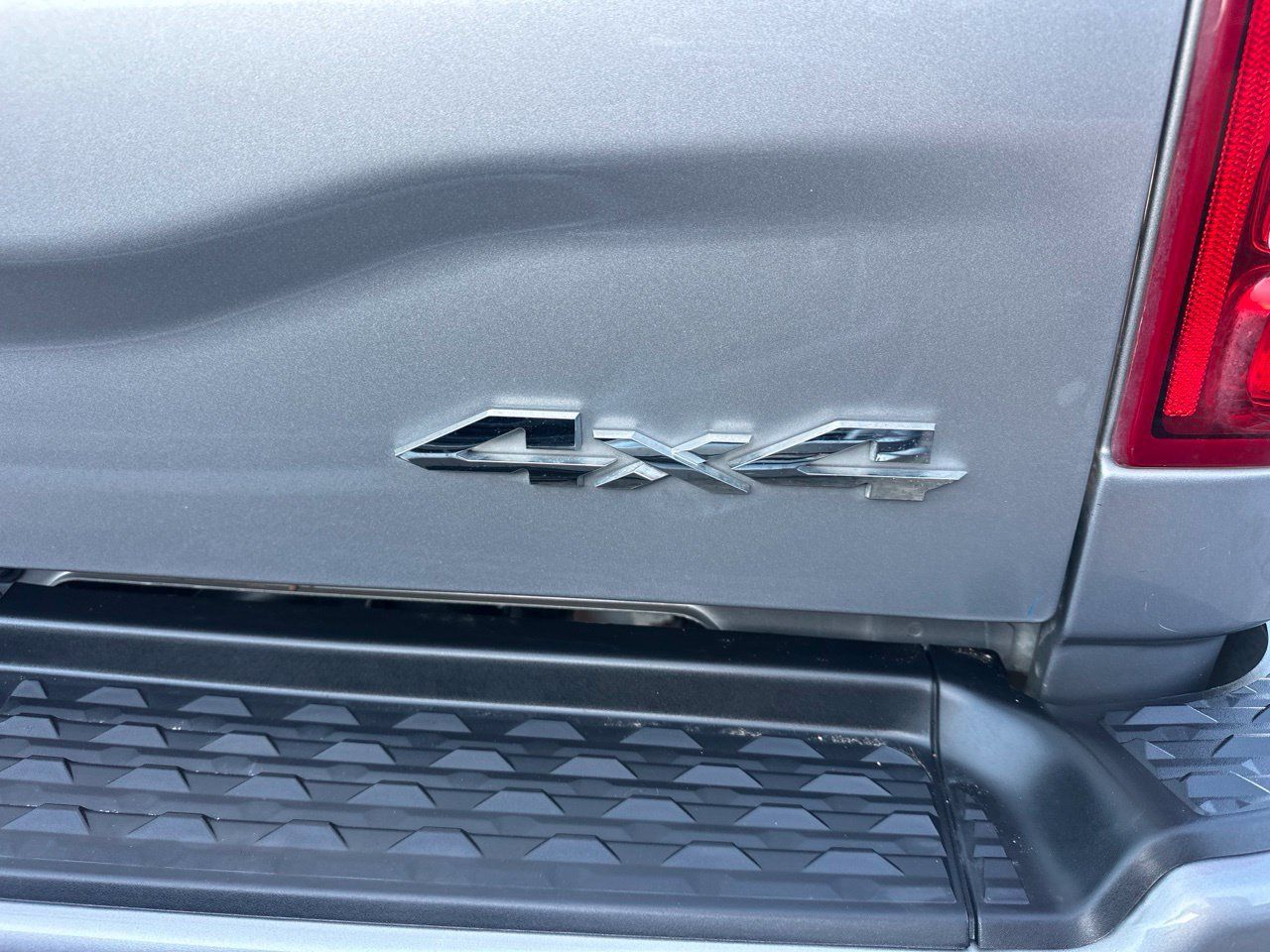 Used 2024 RAM 2500 Laramie w/ Safety Group AWD/4WD image 5
