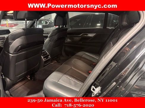 Used 2020 BMW 740i w/ M Sport Package image 27