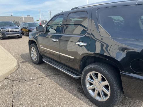 Used 2012 GMC Yukon Denali AWD/4WD image 12