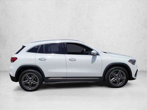 Used 2023 Mercedes-Benz GLA 250 4MATIC image 4