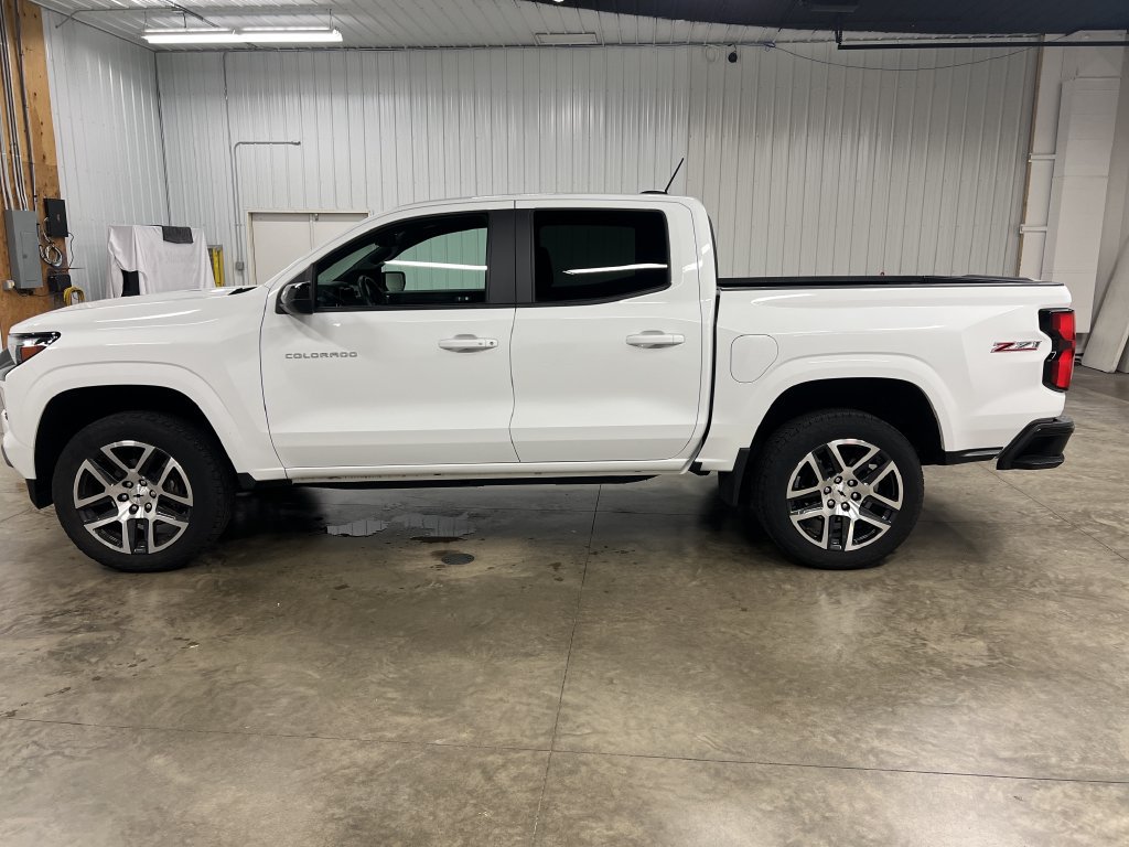 Certified 2023 Chevrolet Colorado Z71 w/ Z71 Convenience Package 2 AWD/4WD image 6