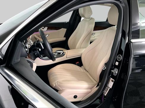 Certified 2018 Mercedes-Benz E 300 4MATIC image 9