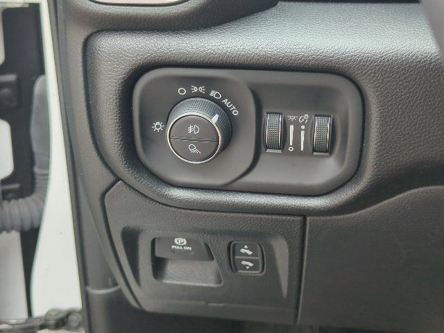 Used 2026 RAM 1500 Laramie AWD/4WD image 25