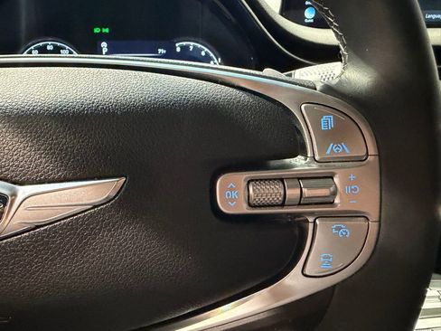 Used 2023 Genesis GV70 2.5T w/ Advanced Package AWD/4WD image 13