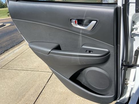 Used 2023 Hyundai Kona Limited image 53
