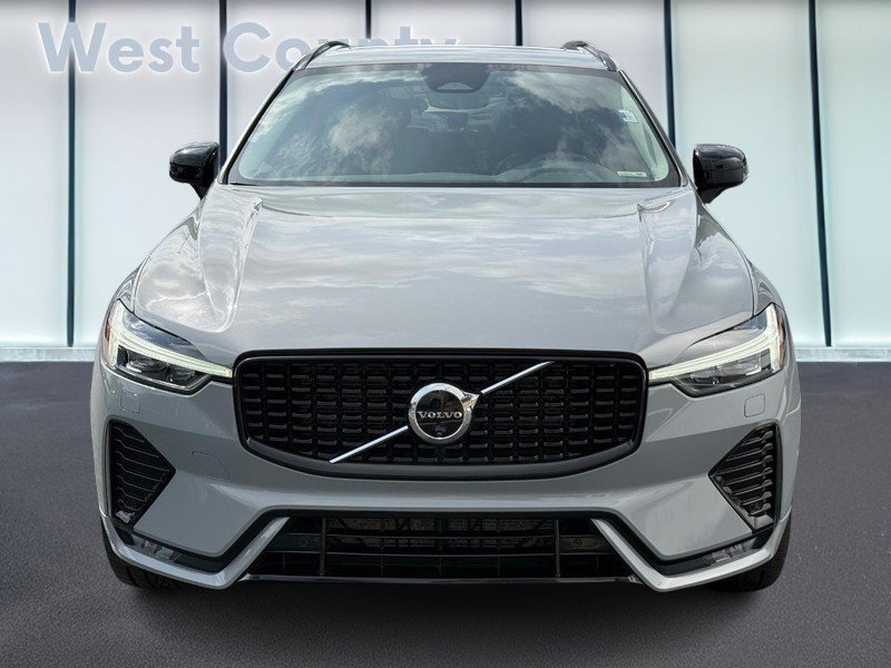 Certified 2024 Volvo XC60 B5 Plus w/ Protection Package Premier AWD/4WD image 10