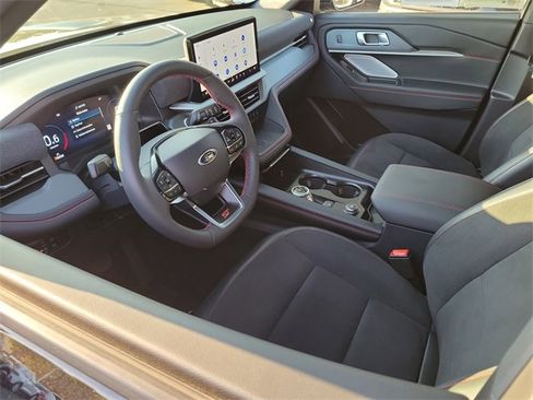 Used 2025 Ford Explorer ST w/ Sun And Sound Package image 3