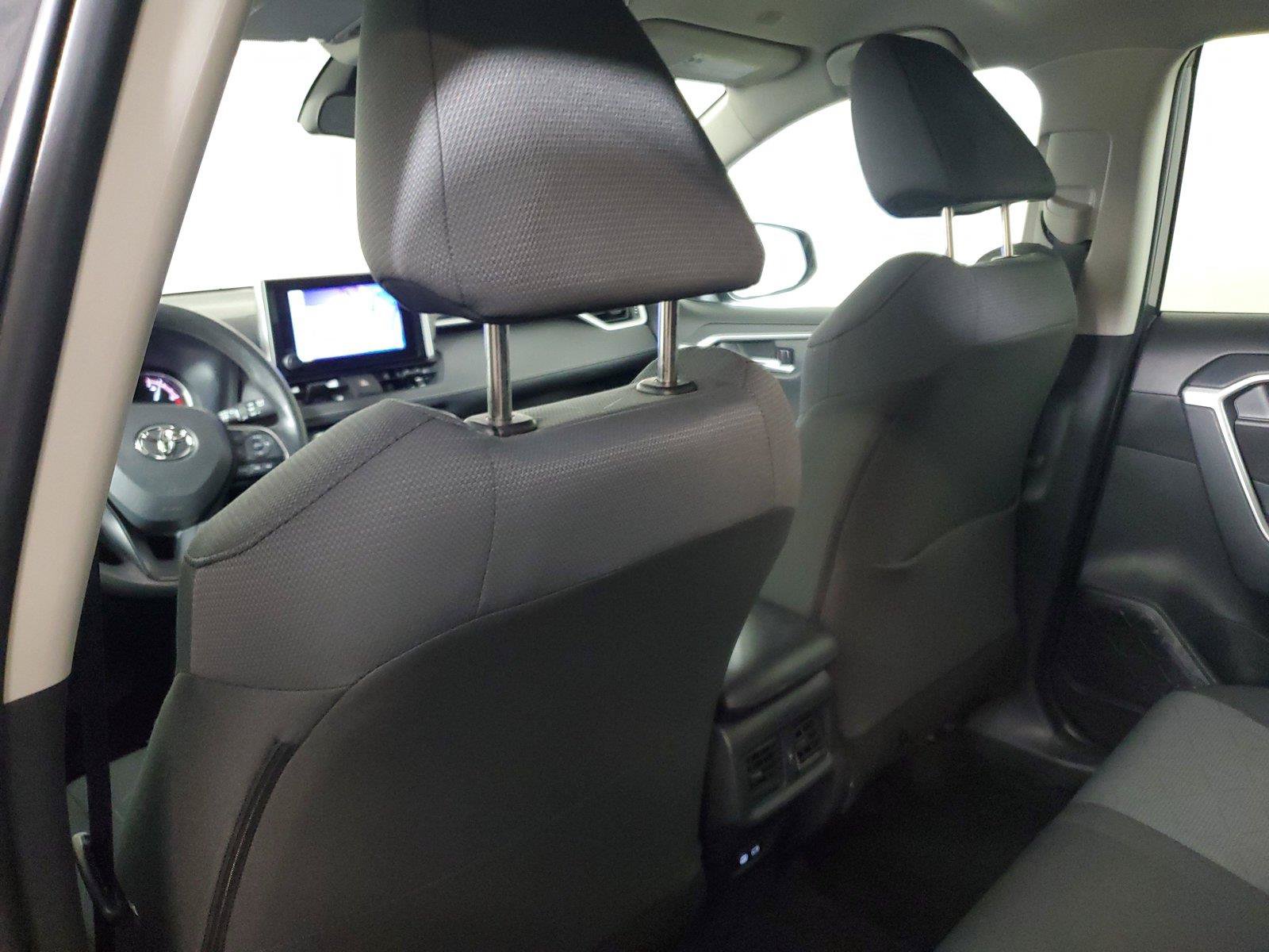 Used 2025 Toyota RAV4 XLE FWD image 10
