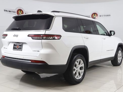 Used 2023 Jeep Grand Cherokee L Limited AWD/4WD image 3
