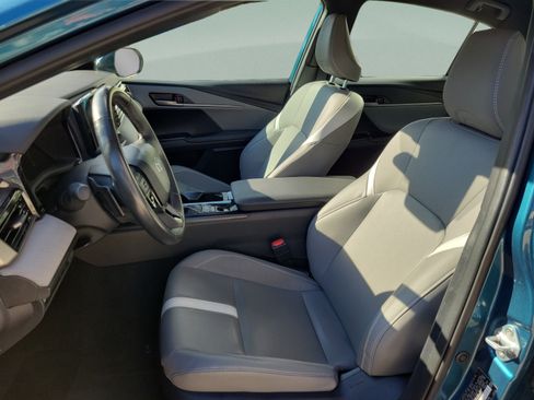 Used 2025 Toyota Camry SE FWD image 26