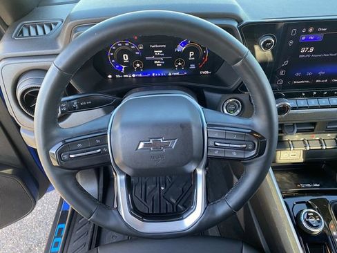 Used 2025 Chevrolet Colorado Trail Boss AWD/4WD image 26