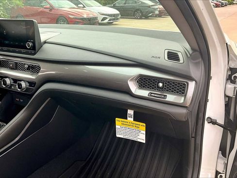 Used 2025 Acura Integra image 17