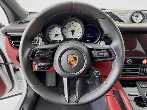 New 2026 Porsche Macan GTS image 15