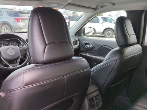 Used 2020 Jeep Cherokee Trailhawk w/ Cold Weather Group image 23