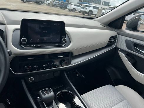 Used 2023 Nissan Rogue SV FWD image 88