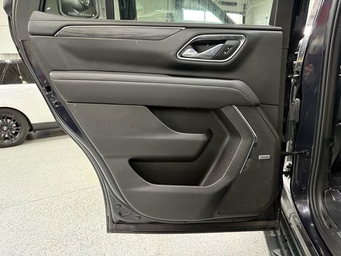Used 2023 GMC Yukon SLT image 13
