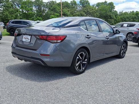 Used 2024 Nissan Sentra SV FWD image 6