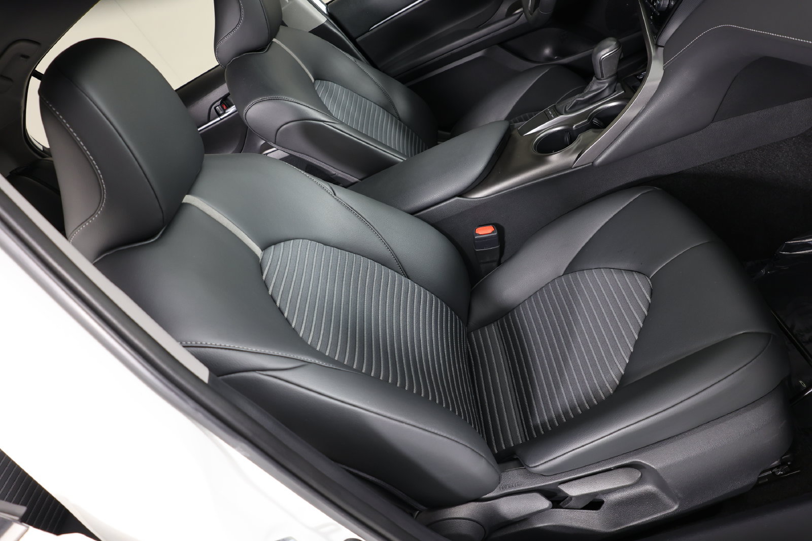 Used 2023 Toyota Camry SE FWD image 25