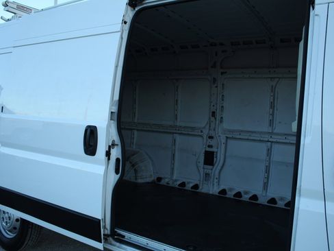 Used 2021 RAM ProMaster 2500 image 19