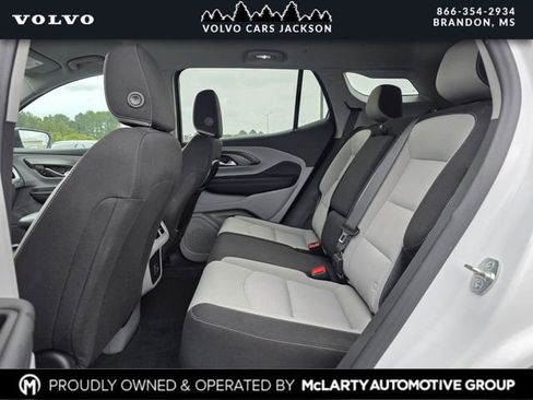 Used 2024 GMC Terrain SLE w/ Driver Convenience Package FWD image 16