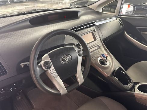 Used 2014 Toyota Prius image 17