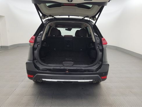 Used 2020 Nissan Rogue SV FWD image 29