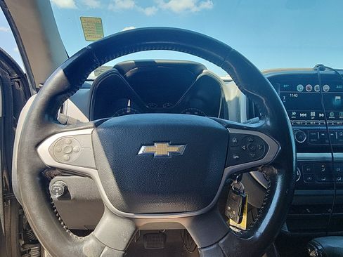 Used 2016 Chevrolet Colorado LT w/ LT Convenience Package RWD image 12