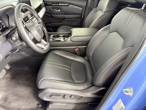 Used 2023 Honda Pilot TrailSport image 7
