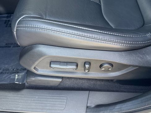 Used 2024 Honda Pilot EX-L image 13