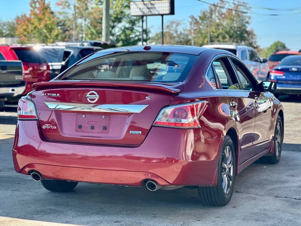 Used 2015 Nissan Altima 2.5 S w/ Special Edition Package FWD image 6
