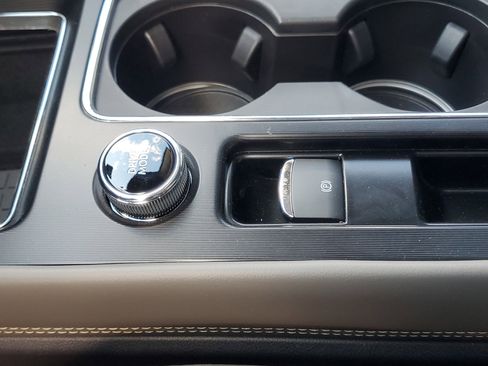 New 2026 Lincoln Corsair Premiere image 24