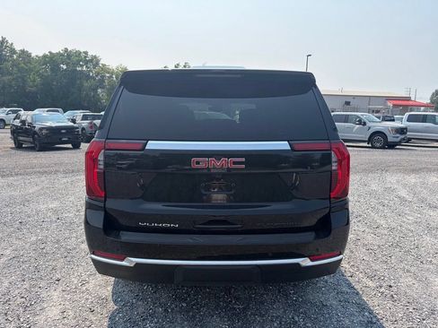 Used 2025 GMC Yukon XL Elevation AWD/4WD image 9