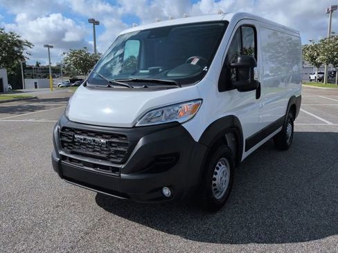 Used 2025 RAM ProMaster 1500 w/ Safety Group FWD image 8