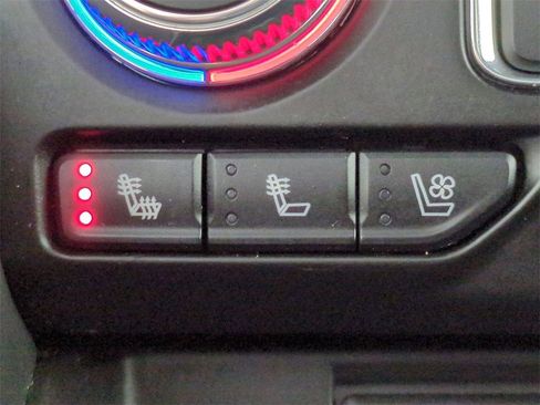 Used 2024 GMC Yukon XL SLT image 28