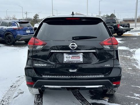 Used 2017 Nissan Rogue S image 5