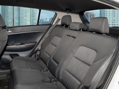 Used 2021 Kia Sportage LX image 16