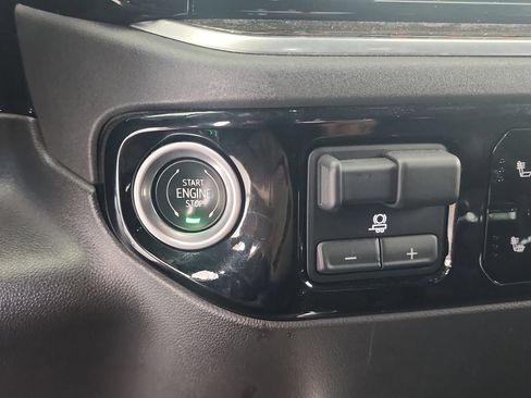 Certified 2022 Chevrolet Silverado 1500 LT Trail Boss w/ Convenience Package II AWD/4WD image 17