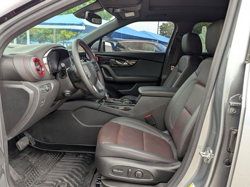 Used 2025 Chevrolet Blazer RS w/ Enhanced Convenience Package image 10