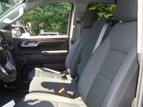 Used 2022 Chevrolet Silverado 1500 LT image 13