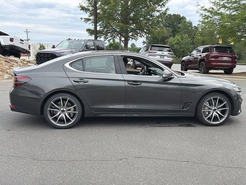Used 2025 Genesis G70 2.5T RWD image 14