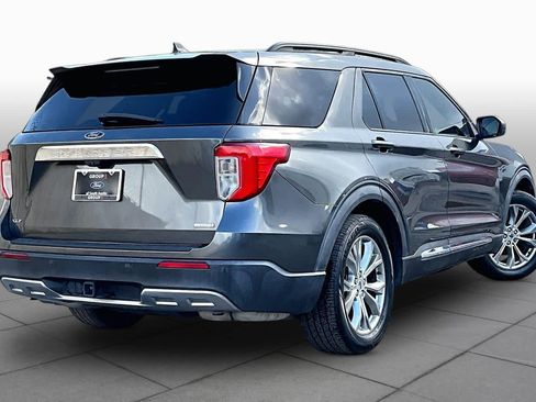 Used 2020 Ford Explorer XLT w/ Equipment Group 202A RWD image 13