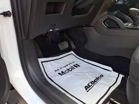 Used 2025 Chevrolet TrailBlazer LT image 48