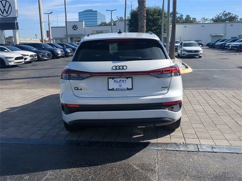 Used 2023 Audi Q4 e-tron Premium Plus w/ Premium Plus image 5