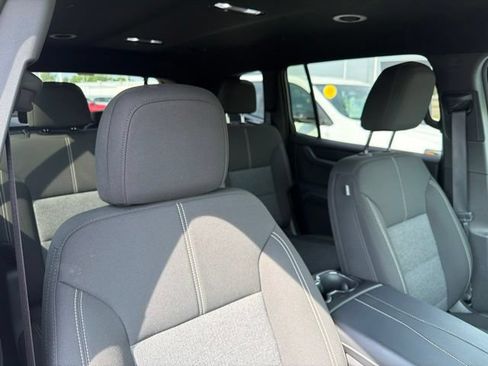 Used 2026 GMC Acadia Elevation w/ LPO, Floor Liner Package AWD/4WD image 35